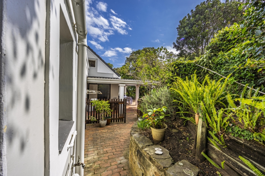 4 Bedroom Property for Sale in Bonza Bay Eastern Cape